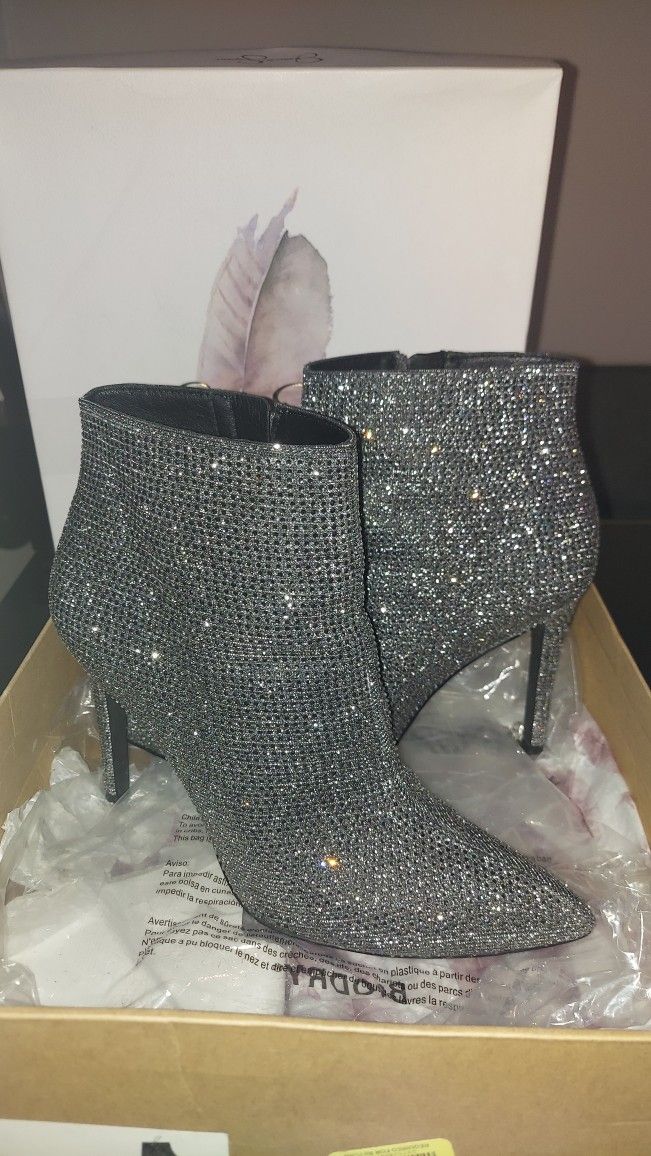 Show-stopping Jessica Simpson Boots