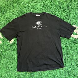 Balenciaga Mode Shirt Size medium Fits XL