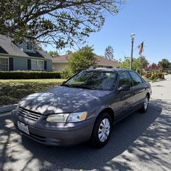 1999 Toyota Camry 