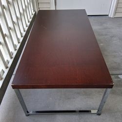 Coffee Table / Cocktail Table