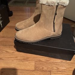 Trotters size 11 women’s suede boots (New without box)