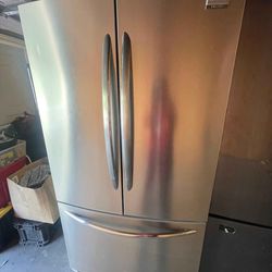 Counter Depth gallery Frigidaire Refrigerator