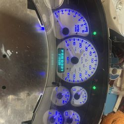 Chevy GMC Cluster  Fits 1999 To 2002