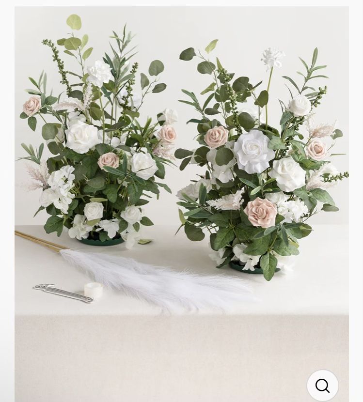 Ling’s Moment Free-standing Flowers 