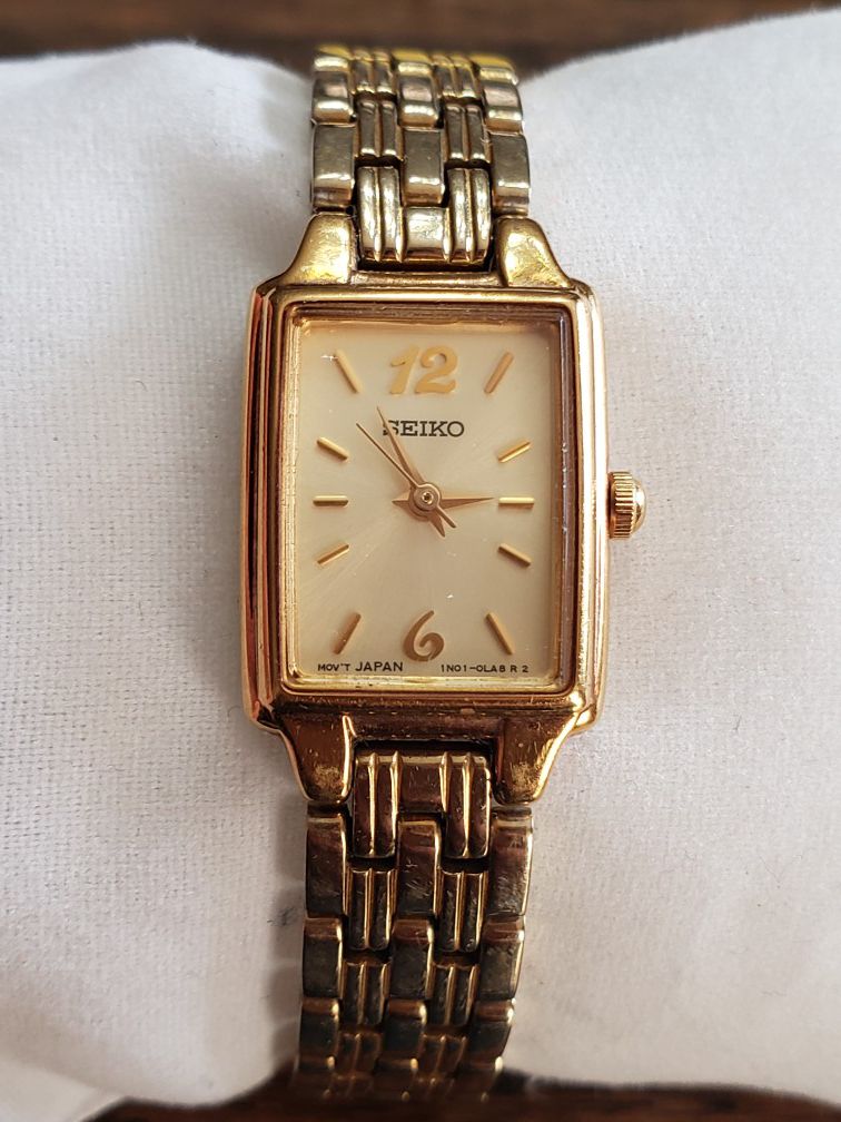 Vintage Seiko wristwatch, quartz running