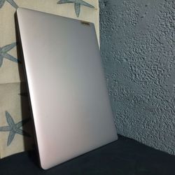Lenovo IdeaPad 115IAU7 15.6" i3 12th Gen 8GB 256GB SSD W10 Gray FHD