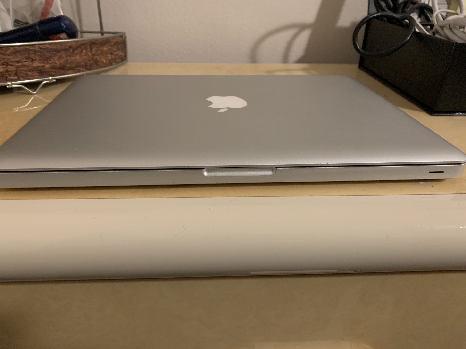 Apple Mac Pro lap top