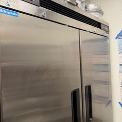 True Reach-in, 2-door combo  Fridge