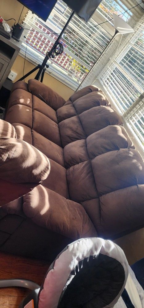 Reclining Living Room Loveseat Mechanical