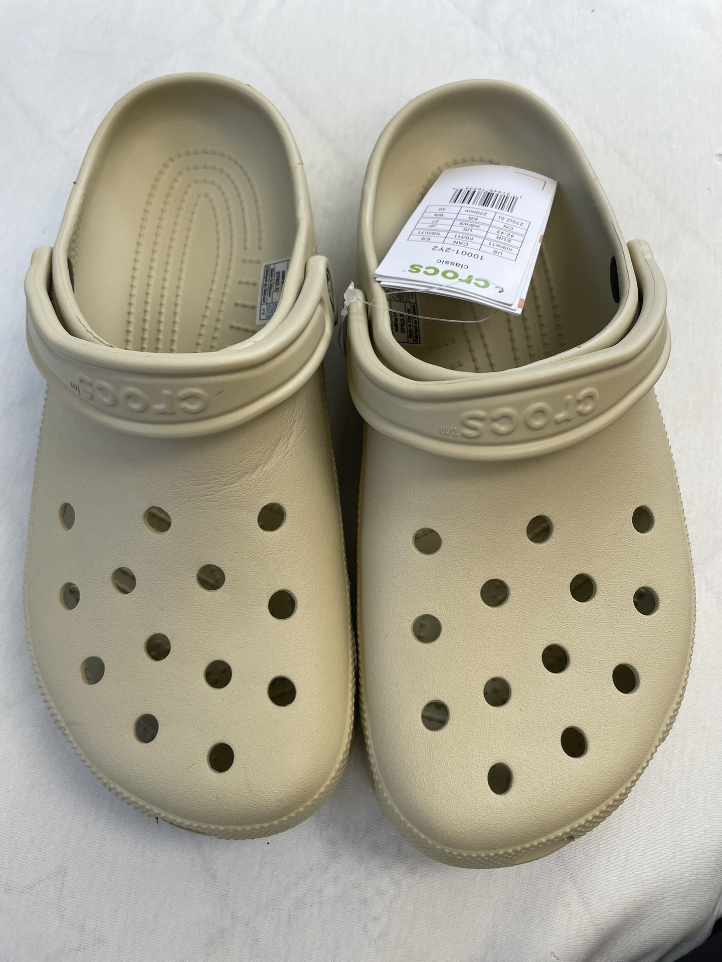 Crocs Unisex Classic Clogs, 10 Women / 8 Men