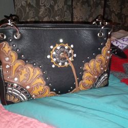Woman's Leather Purse 