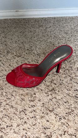 W6.5 Red Lace Heels (Brand Nine West)
