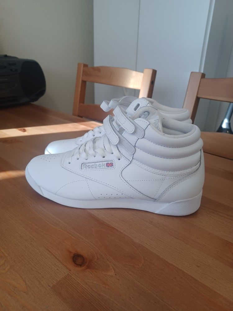 New Reebok Princess Hightop Women's Size 9.5