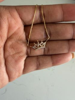 10K Gold Crown Pendant Necklace with Diamond Accents – Dainty Queen Crown Necklace