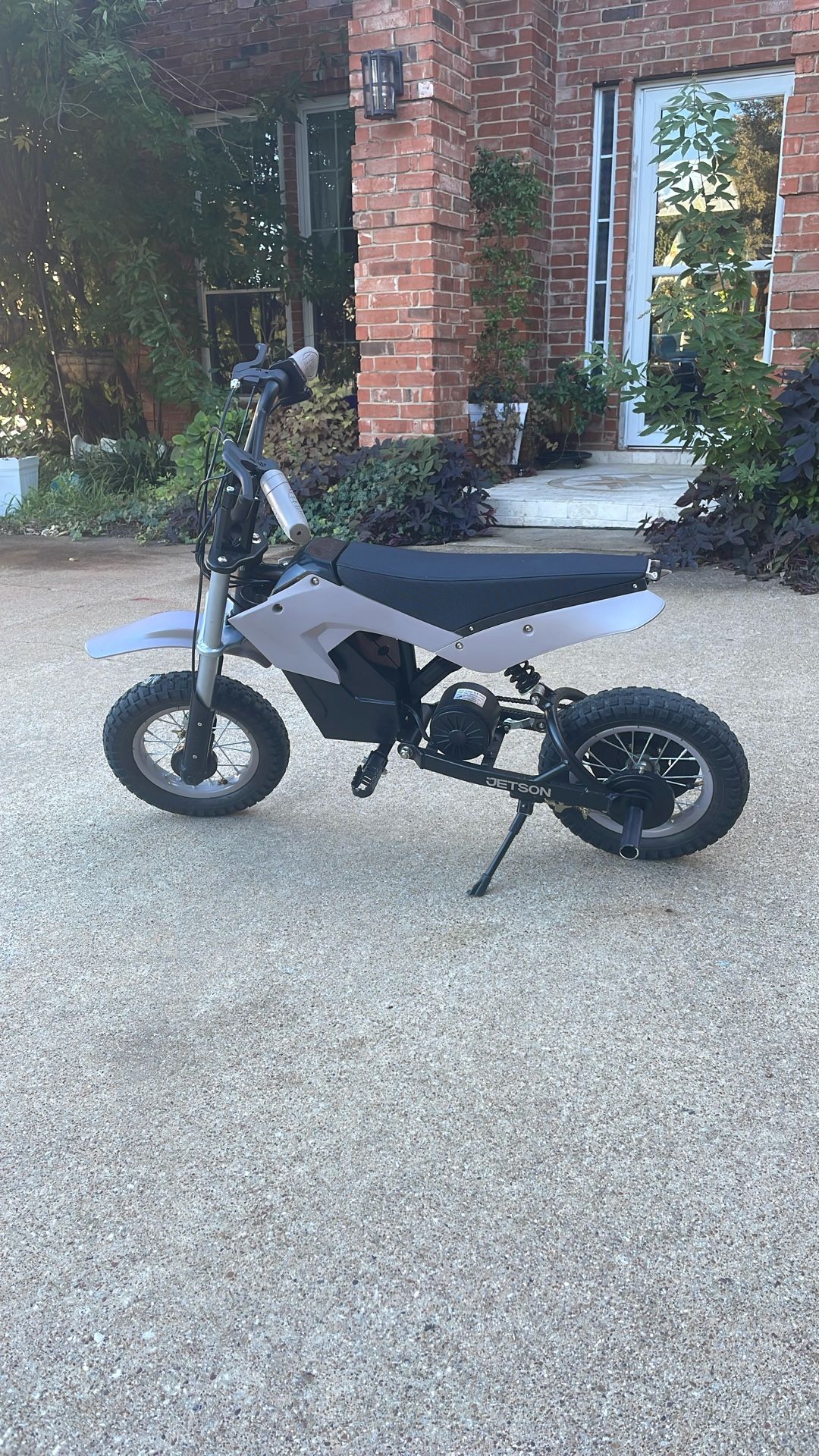 Jetson Horizon Electric DirtBike