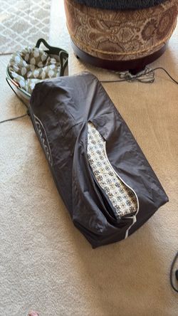 Graco Portable Folding Bassinet with Carry Bag