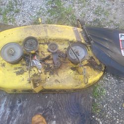 ((READ AD))((NEEDS WELD WORK))((42" LA--SERIES  or D--SERIES Johndeere Deck)) Riding Mower 