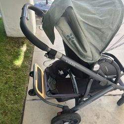 Uppa Baby Vista Stroller With Bassinet, Kickboard, Snack Tray, Various Adaptors And More 