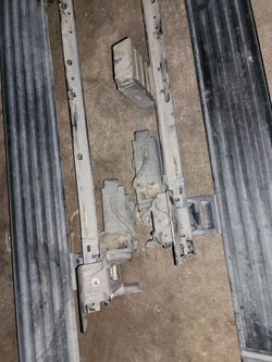 GM 2007-2013 yukon denali running boards both works good 250$