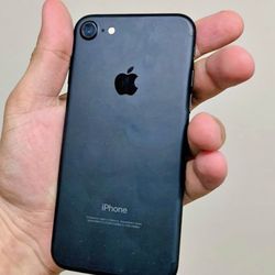iPhone 7 Unlocked With Warranty