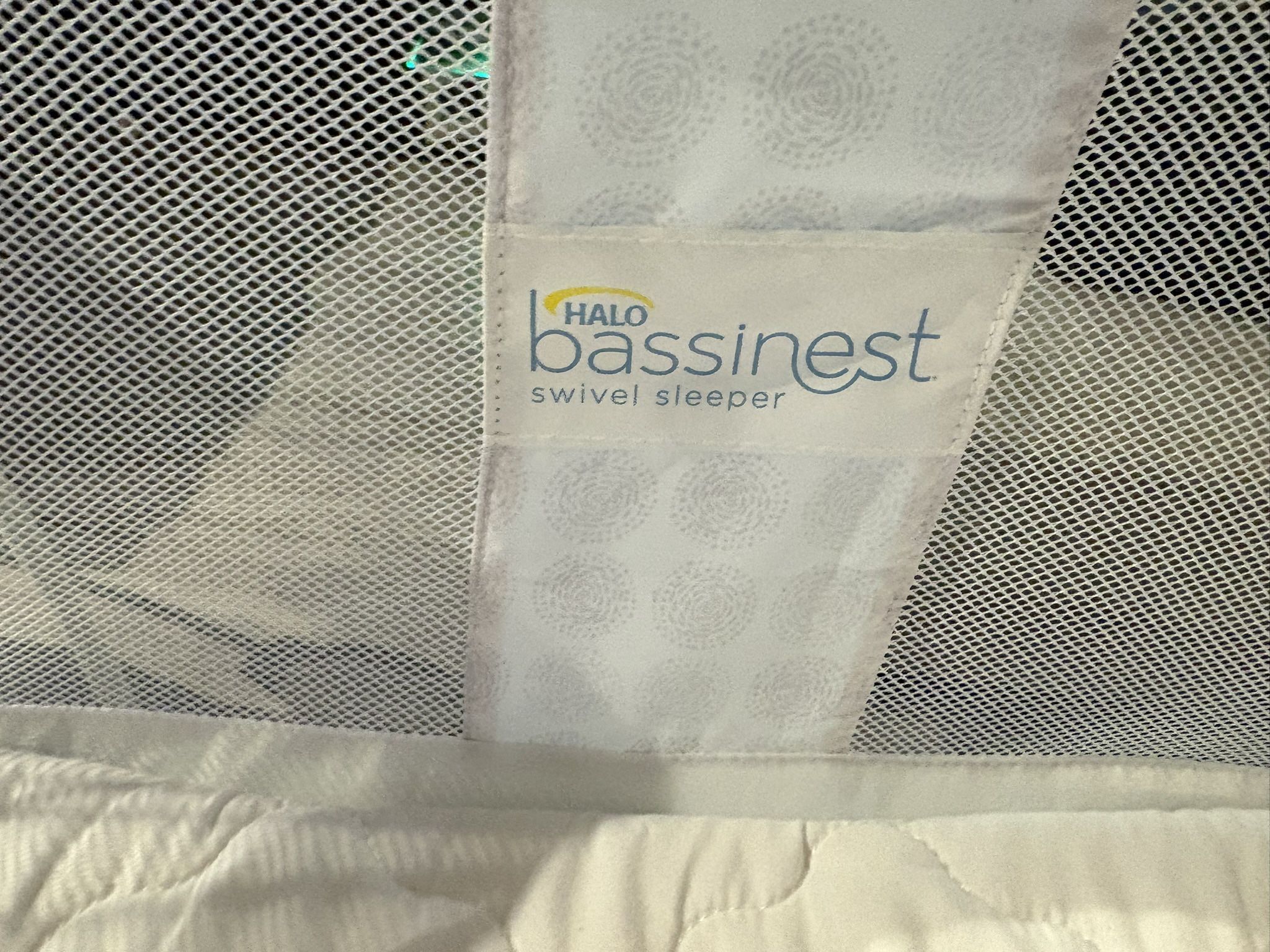 Halo Swivel Bassinet