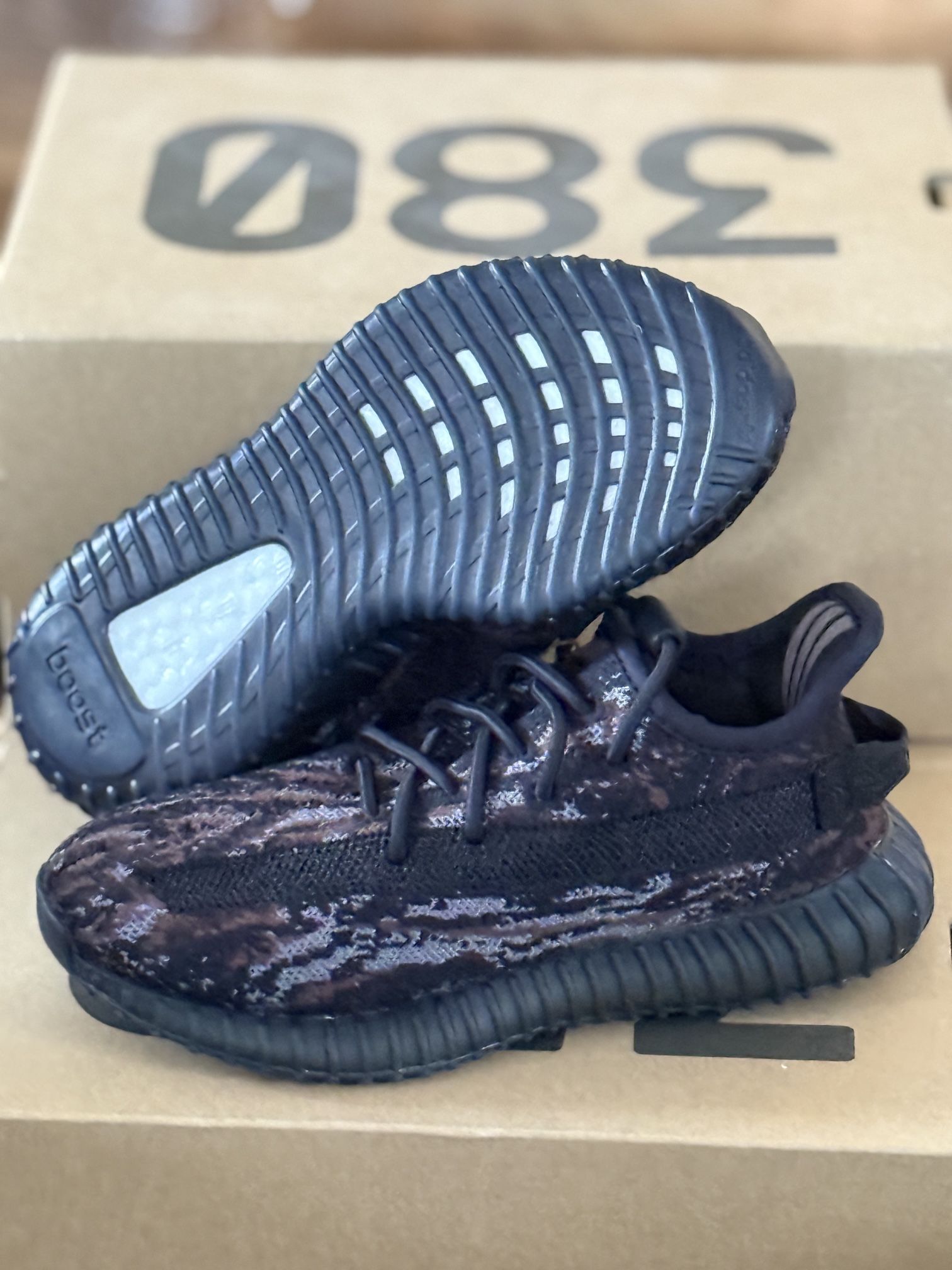 Yeezy Kids V2 11.5k Adidas NIB