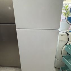GE Refrigerator 62Hx28W