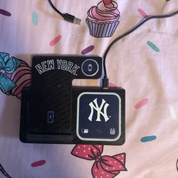 New York Yankees 3-1 Wireless Charger 