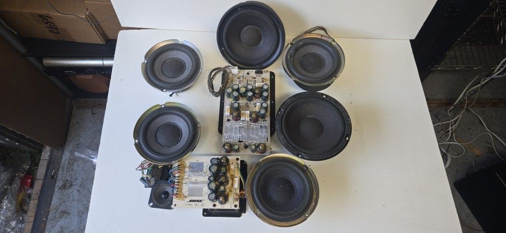 Bose speakers Subwoofer ( Works  Good ) 