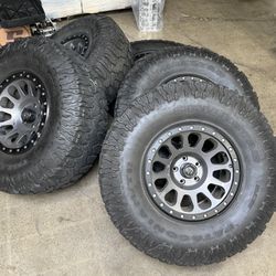 5  Jeep  Gladiator Wheels And Tires 