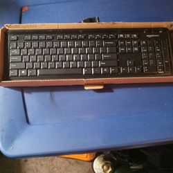 "Amazon" Wireless Keyboard Never Used In Box