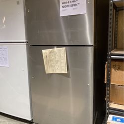 21.9 Cu. Ft. Top Freezer Refrigerator in Fingerprint Resistant Stainless Steel, Garage Ready 