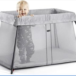 BabyBjörn Travel Crib Light