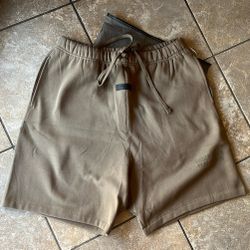 BRAND NEW W TAGS Essentials “Fear Of God” XL Men’s Shorts Wood Color
