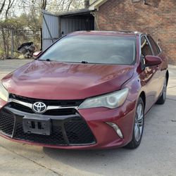 2015 TOYOTA CAMRY SE
