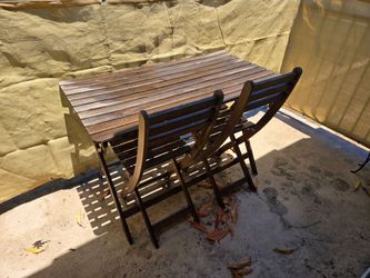 Ikea outdoor table & 2 chairs