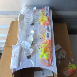 6 Fishing Lures 