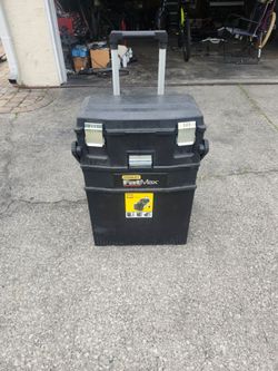 Huge rolling tool box brand new