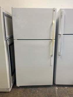 Refrigerator GE 33”