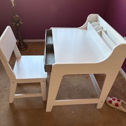 Kids desk