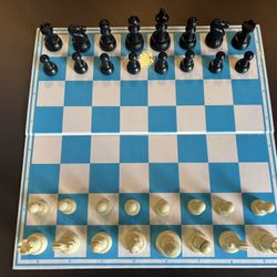 Foldable Chess Set Brand New