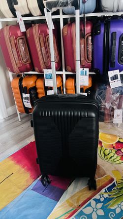 NEW 20” Carry-On Luggage – $30 FIRM | Trusted Seller ⭐ 1,000+ Positive Reviews 📍 South Durango & 215 — near IKEA 🧳 20” carry-on • Hardshell • Spinn