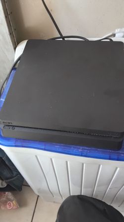 Sony PlayStation 4 Slim Console