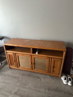 Oak Wood TV Stand with Cabinet Storage