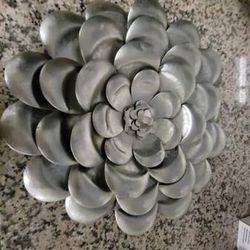 Silver metal rose wall decor great shape pet free smoke free kid free home paid $69