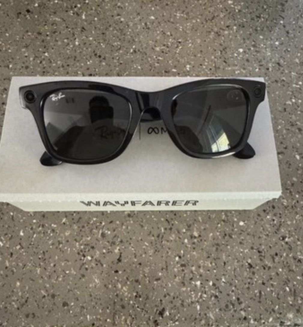 Ray-Ban Wayfarer RW4006 Sunglasses Meta Smart, Green G15, Shiny Black