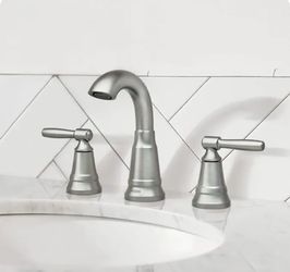 MOEN Halle 8 in. 2-Handle High-Arc Bathroom Faucet in Spot Resist Brushed Nickel