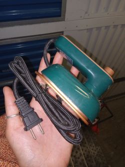 Compact Travel Electric Iron