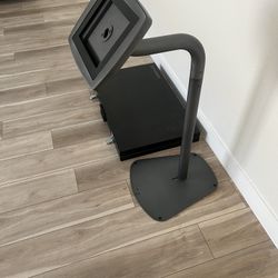 Armadillo iPad Display Stand 