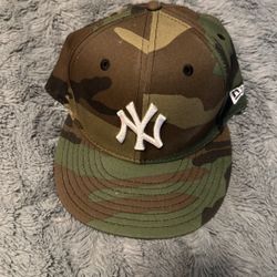 New Era Yankees Camouflage Hat Adjustable 
